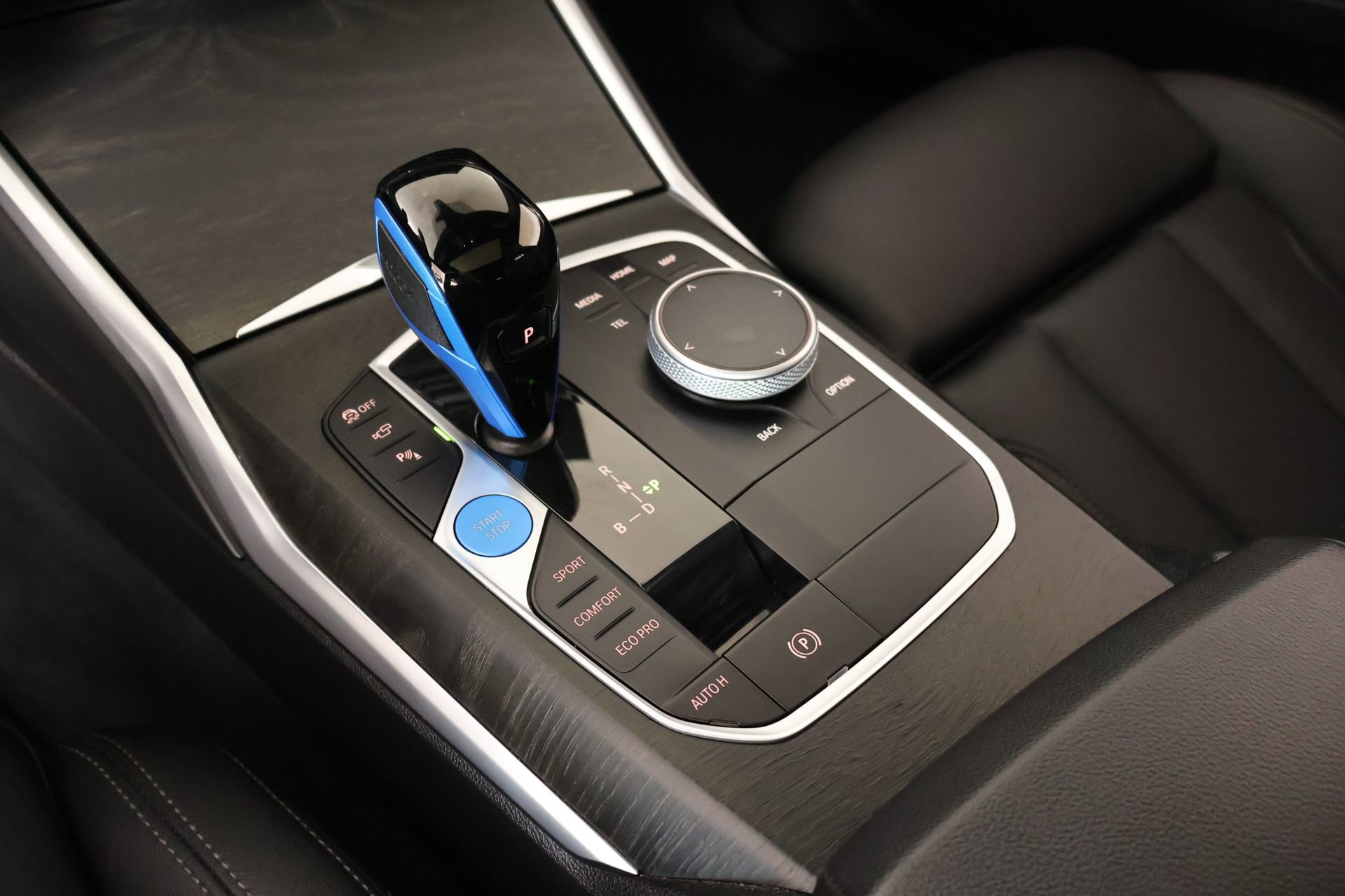 Used 2023 BMW i4 eDrive35 w/ Premium Package RWD image 9