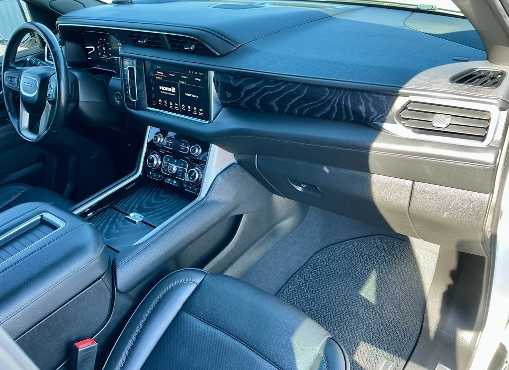 Used 2022 GMC Yukon Denali w/ Denali Ultimate Package image 24
