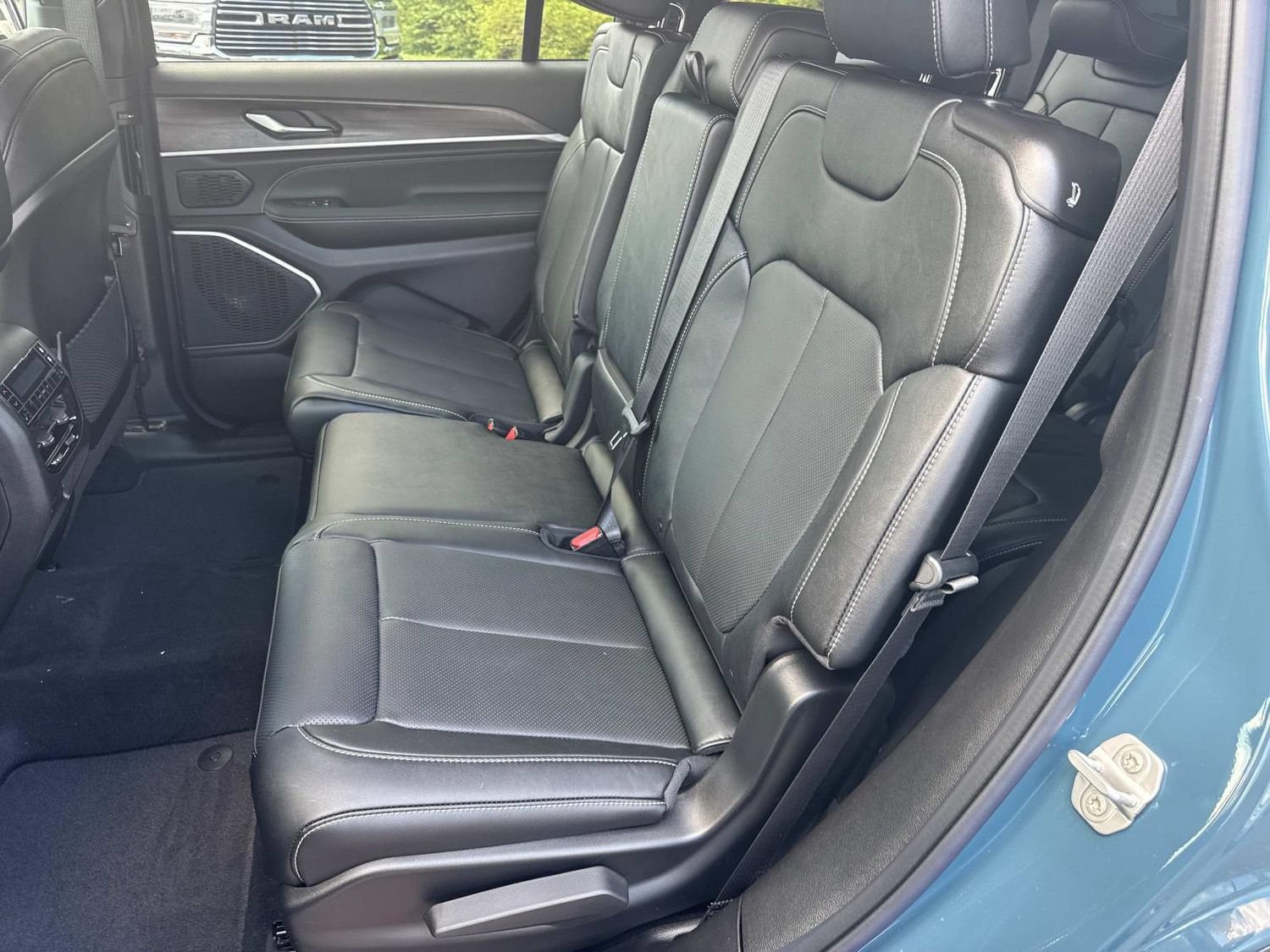 New 2026 Jeep Grand Cherokee L Limited AWD/4WD image 19