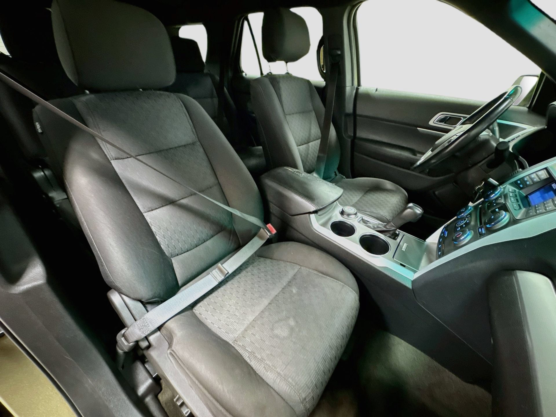 Used 2013 Ford Explorer XLT AWD/4WD image 27