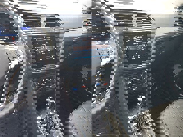 Certified 2023 Volkswagen Tiguan SE image 22