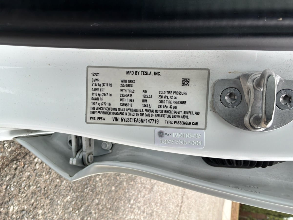 Used 2022 Tesla Model 3 Standard Range RWD image 23