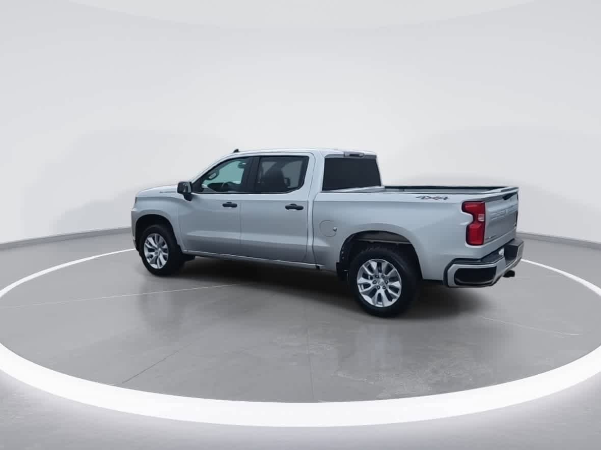 Used 2020 Chevrolet Silverado 1500 Custom w/ Custom Value Package AWD/4WD image 6