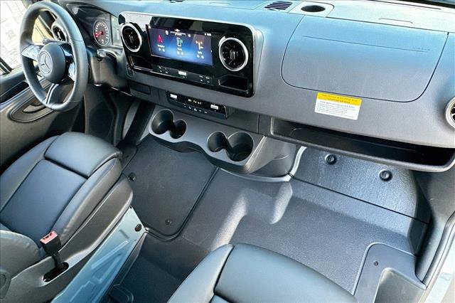 New 2026 Mercedes-Benz Sprinter 2500 image 24