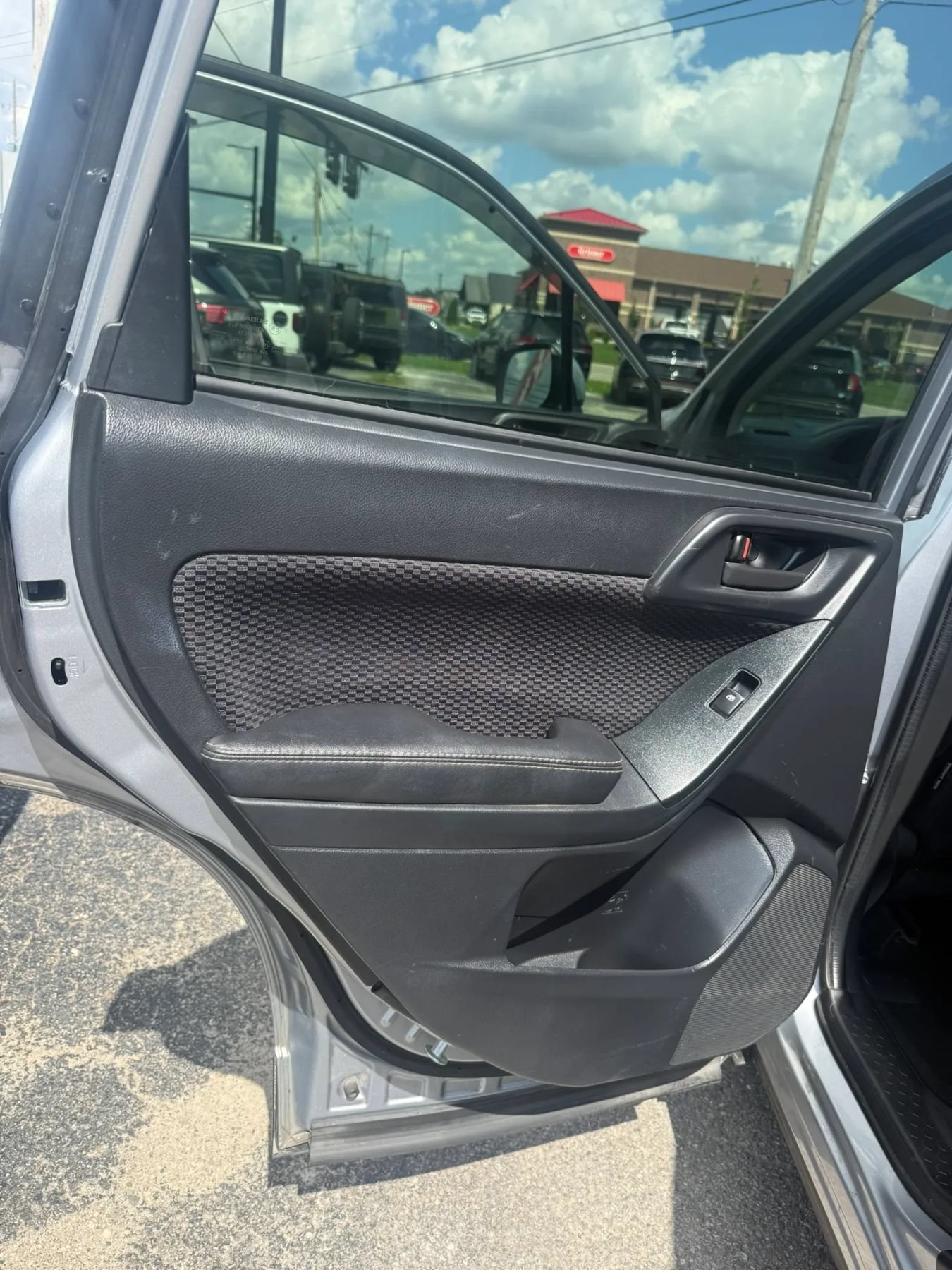 Used 2017 Subaru Forester 2.5i Premium AWD/4WD image 16