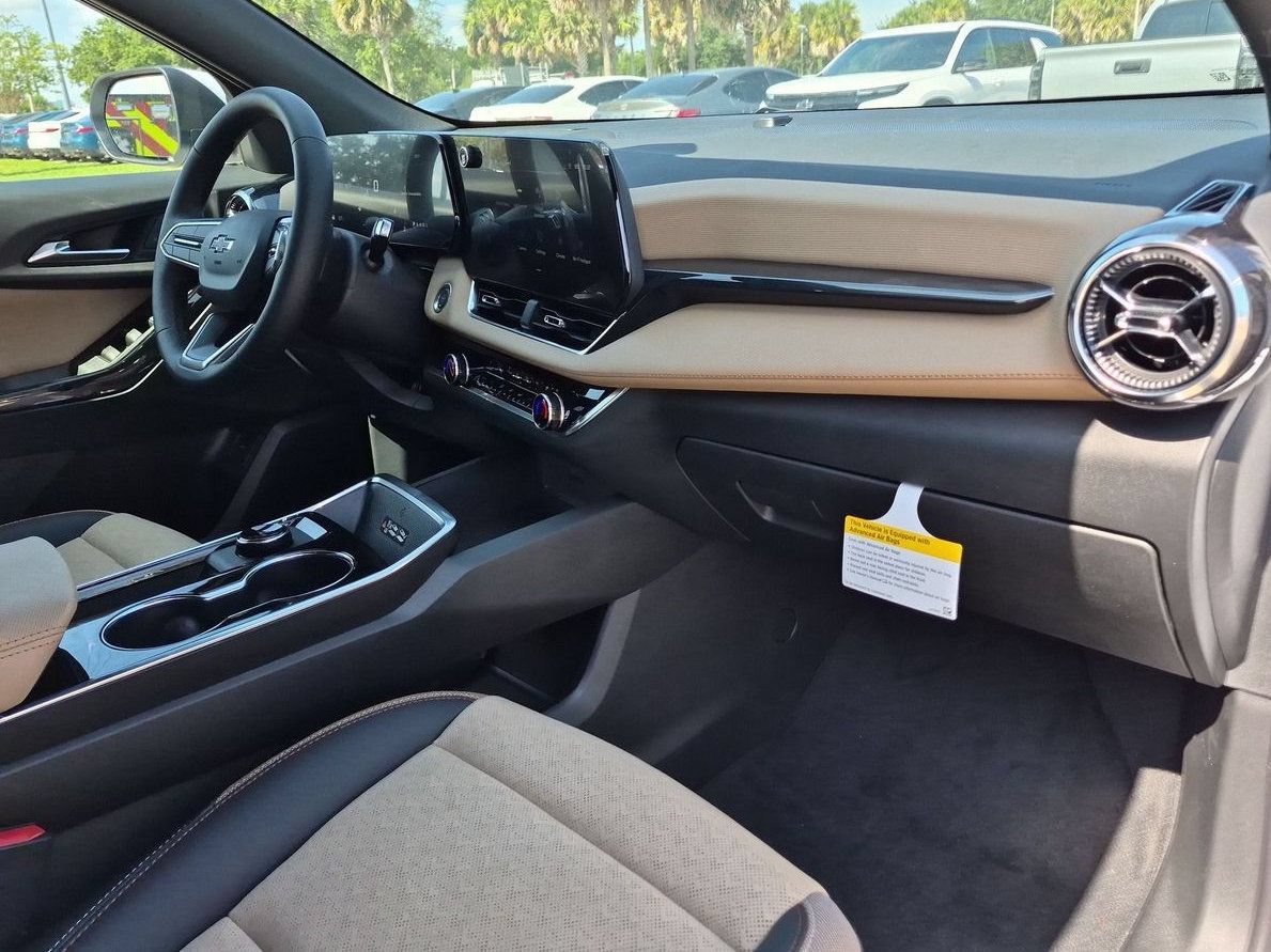 New 2026 Chevrolet Equinox ACTIV w/ Convenience Package III FWD image 25
