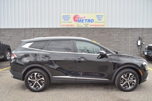 Used 2023 Kia Sportage EX image 9