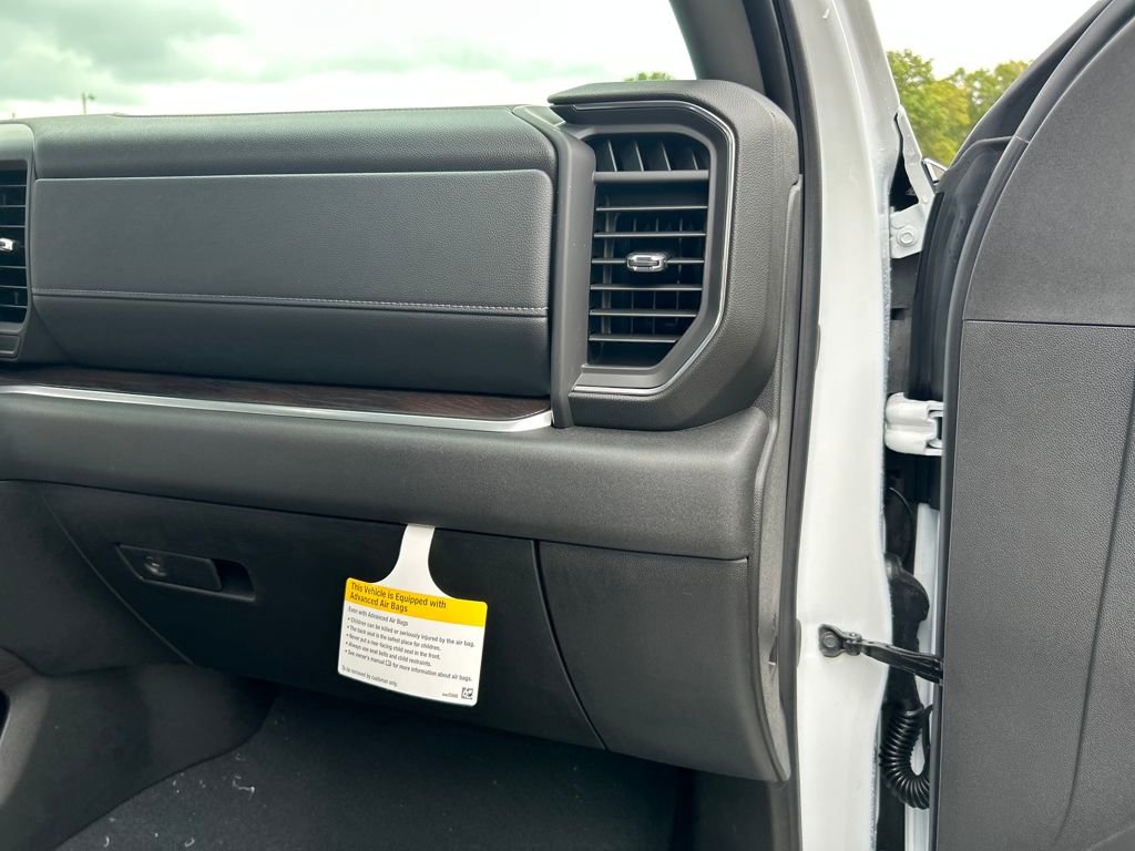 New 2026 GMC Sierra 2500 SLT w/ SLT Premium Package image 30