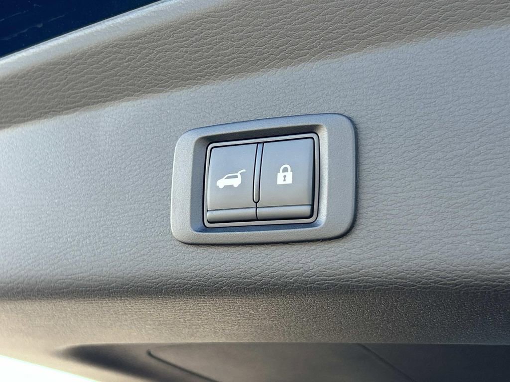 New 2026 Mitsubishi Outlander SE FWD image 12