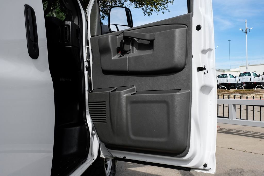 Used 2021 GMC Savana 2500 w/ Driver Convenience Package image 36