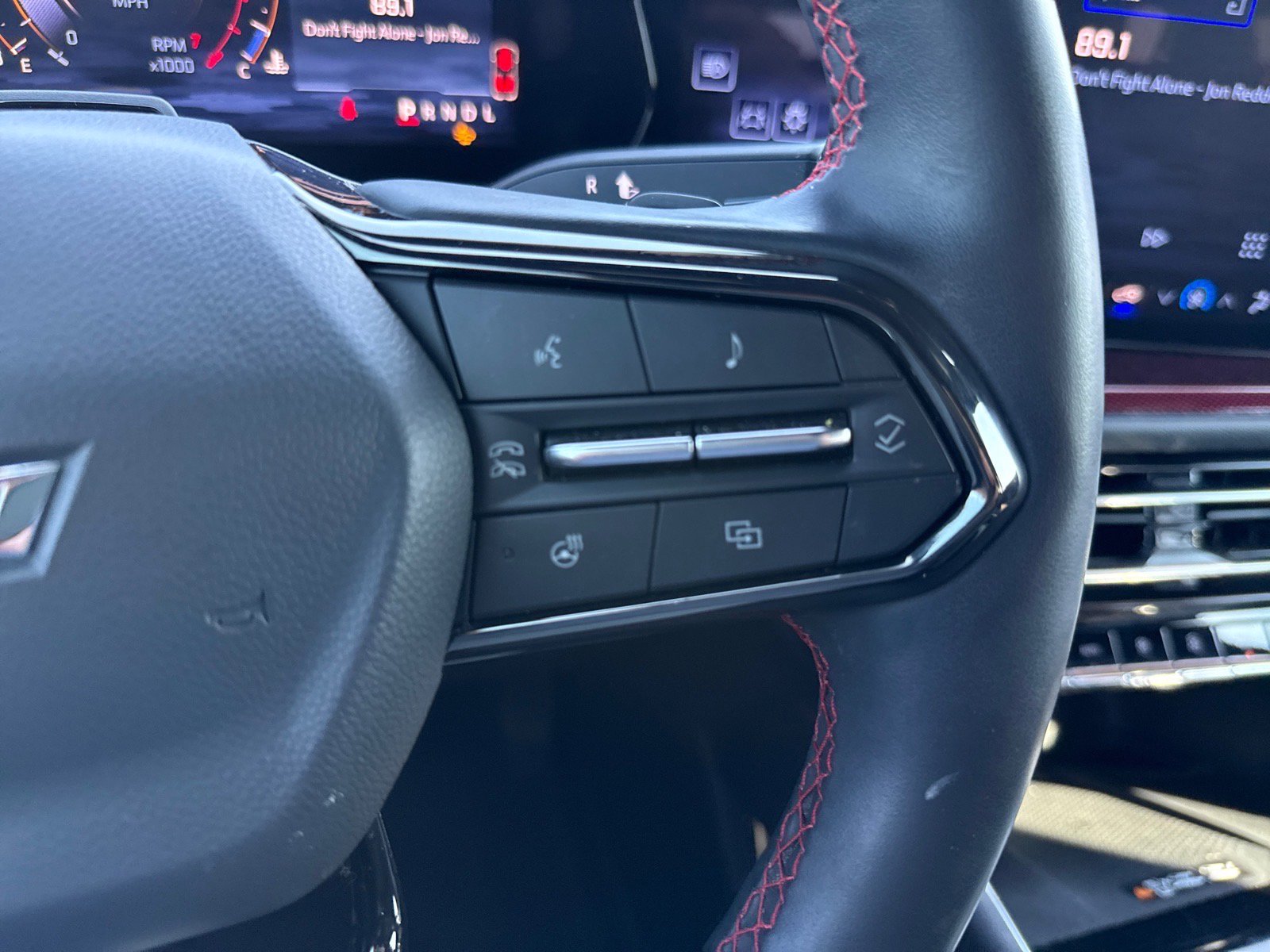 Used 2024 Chevrolet Traverse RS w/ LPO, Floor Liner Package FWD image 23