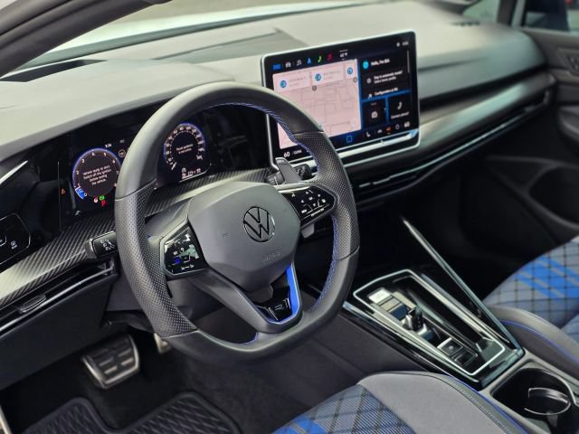 Used 2025 Volkswagen Golf R Black Edition AWD/4WD image 15