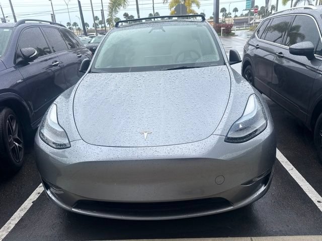 Used 2025 Tesla Model Y Long Range AWD/4WD image 2