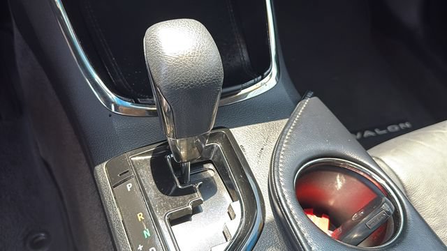Used 2016 Toyota Avalon XLE FWD image 17