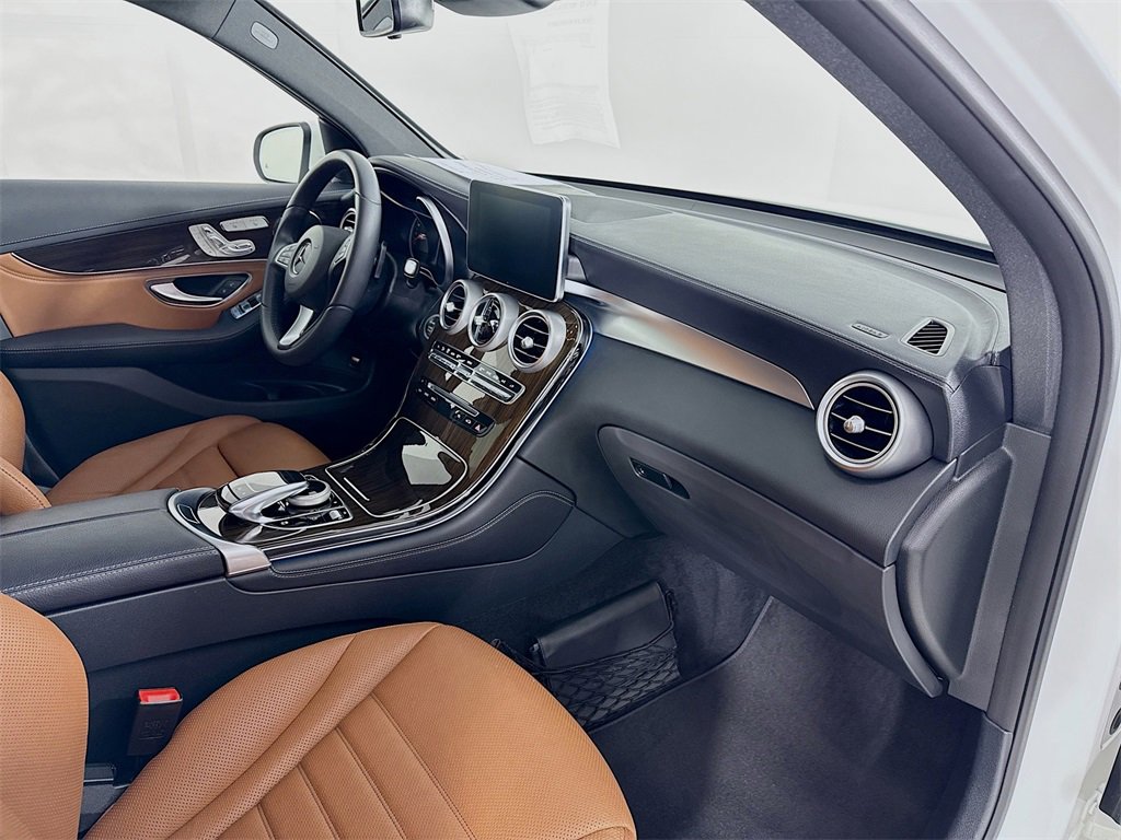 Used 2016 Mercedes-Benz GLC 300 4MATIC image 30