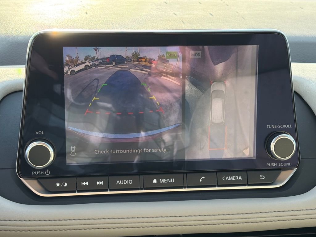 Used 2023 Nissan Rogue SL image 29