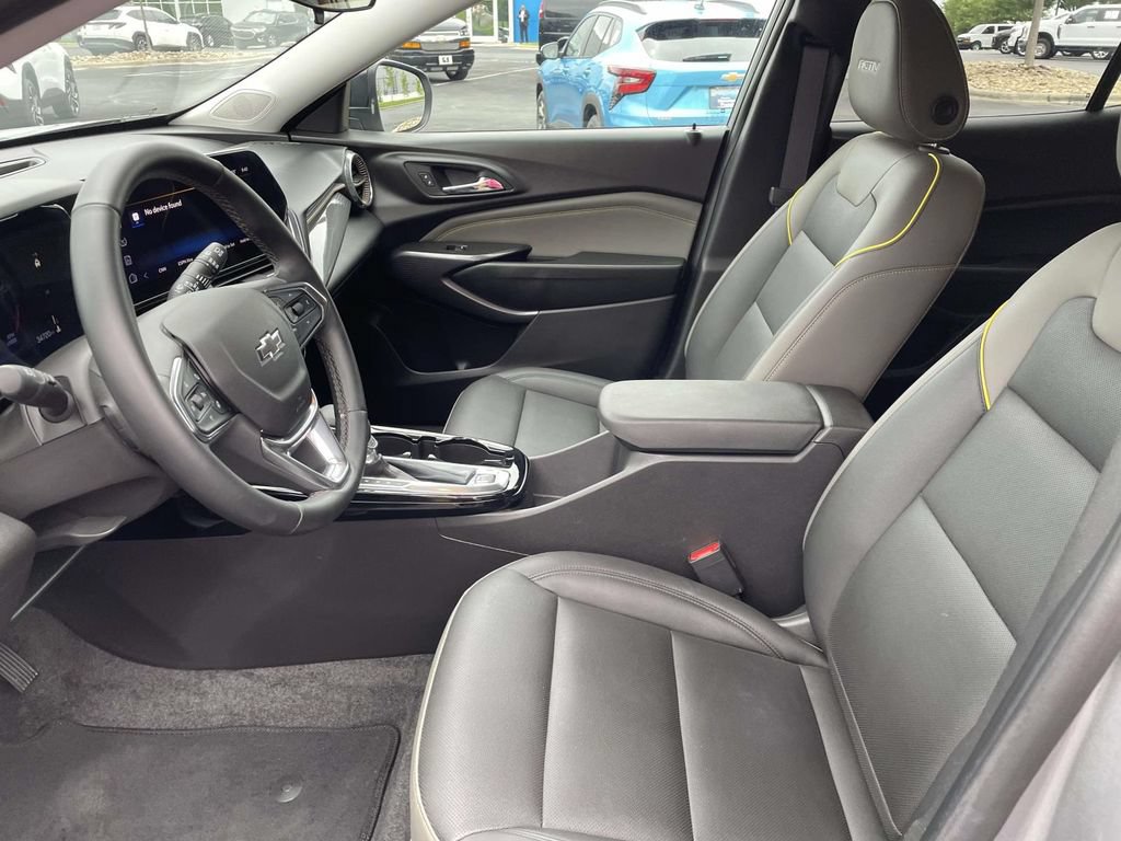 Used 2025 Chevrolet Trax ACTIV w/ Driver Confidence Package FWD image 18