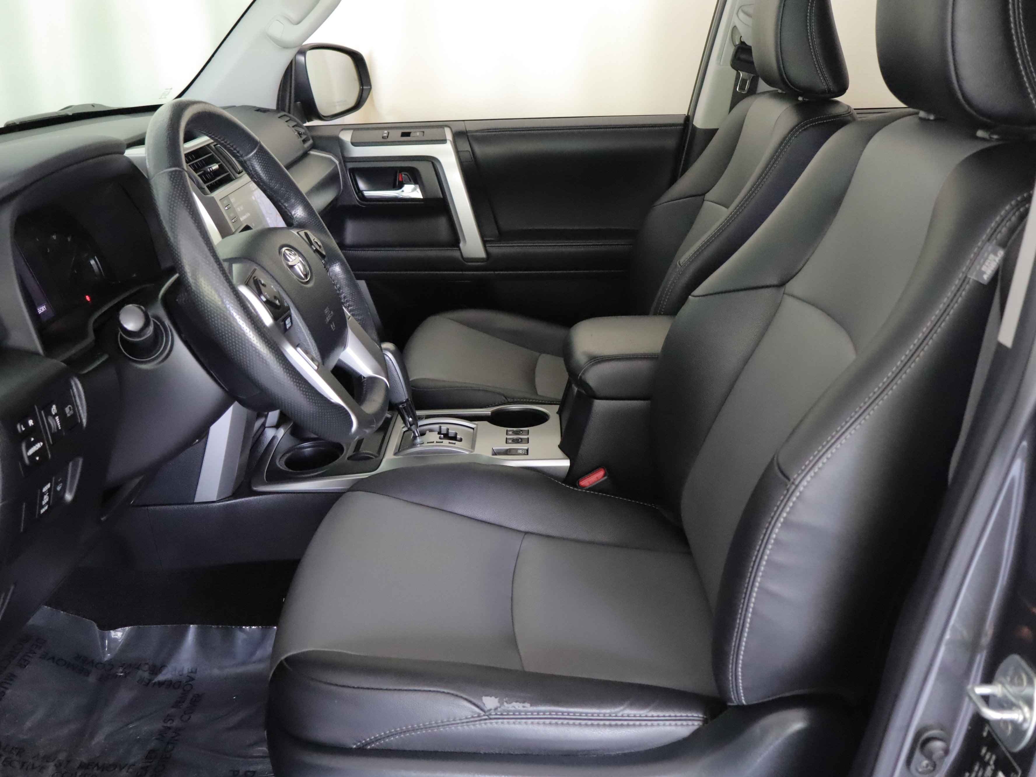 Used 2023 Toyota 4Runner SR5 Premium w/ Moonroof Package AWD/4WD image 9