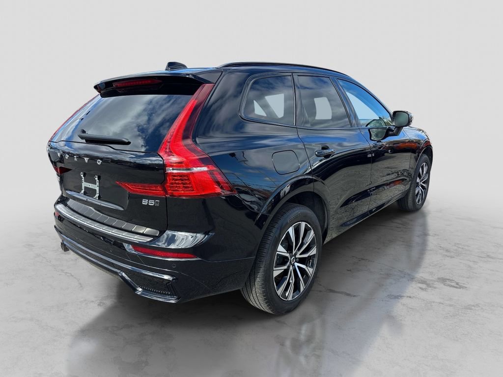 Used 2024 Volvo XC60 B5 Core w/ Protection Package Premier image 5