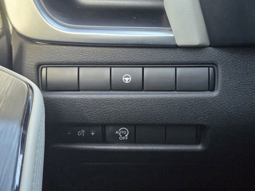 Used 2023 Nissan Rogue SV AWD/4WD image 24