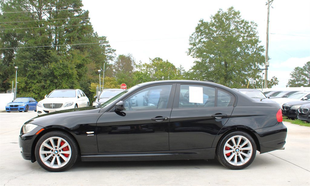 Used 2011 BMW 328i xDrive Sedan image 4