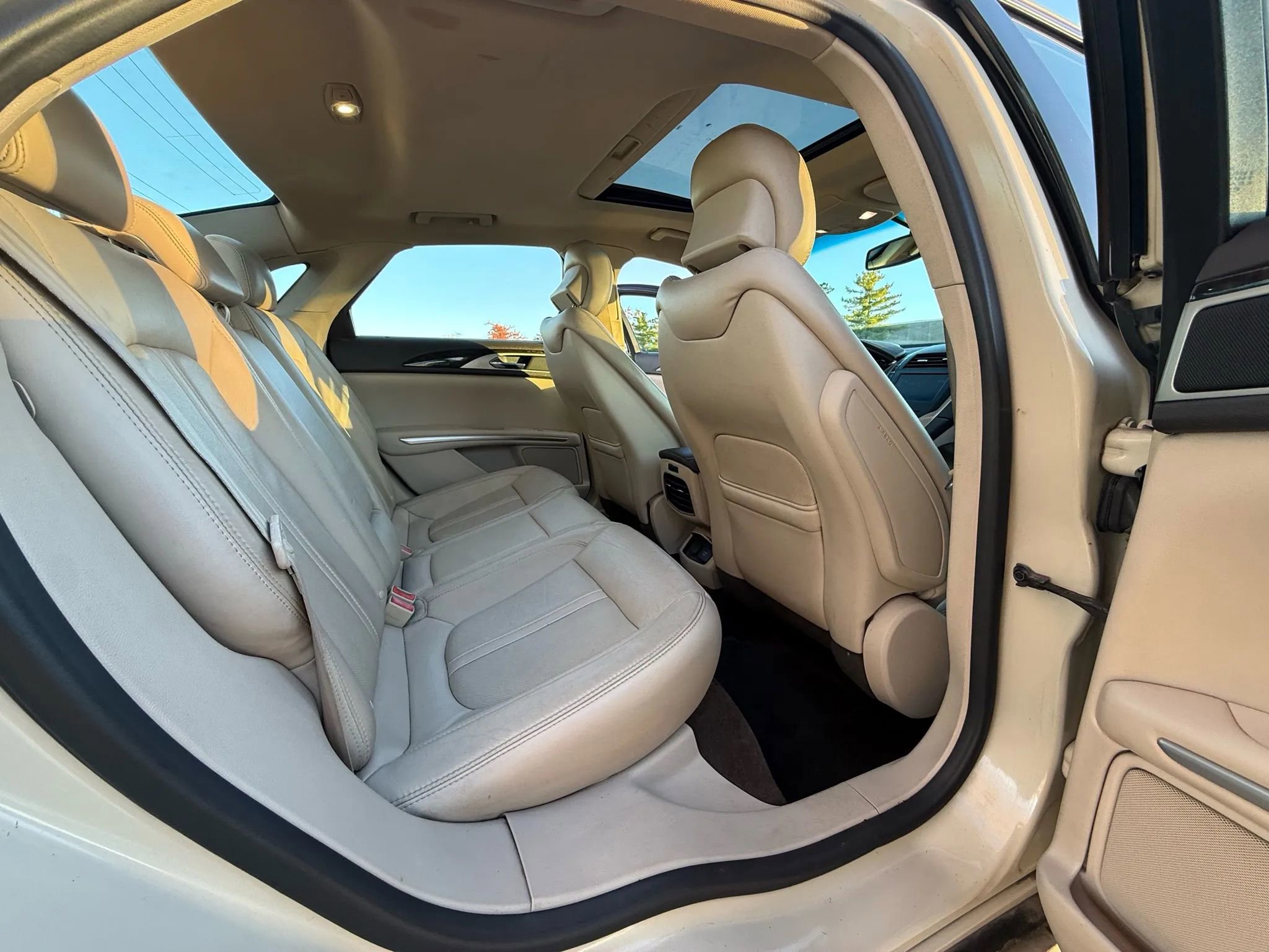 Used 2016 Lincoln MKZ w/ Equipment Group 300A Reserve image 11