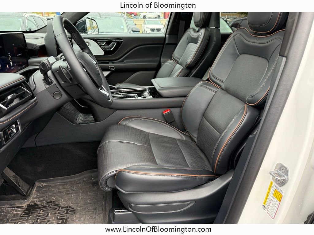 New 2025 Lincoln Aviator Black Label image 26