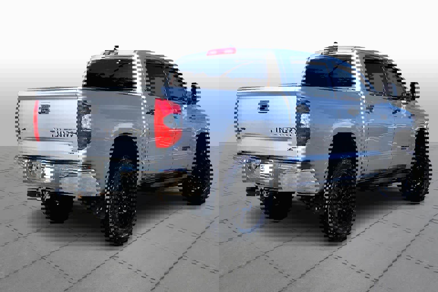 Used 2020 Toyota Tundra SR5 w/ SR5 Upgrade Package image 12