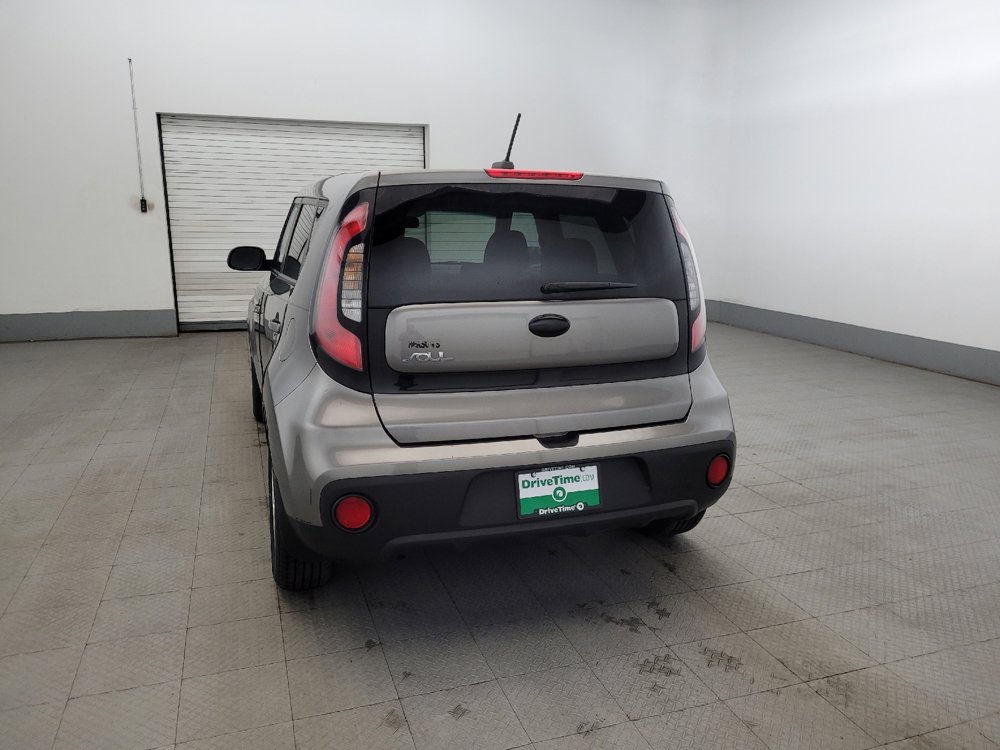 Used 2017 Kia Soul image 6