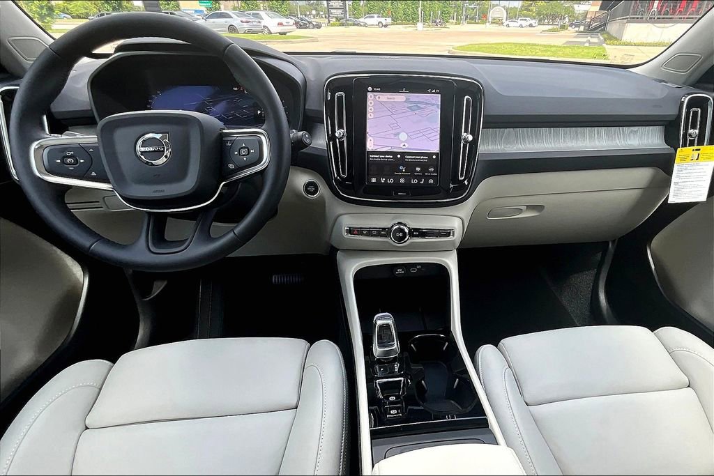 New 2026 Volvo XC40 B5 Ultra w/ Protection Package Premier AWD/4WD image 7
