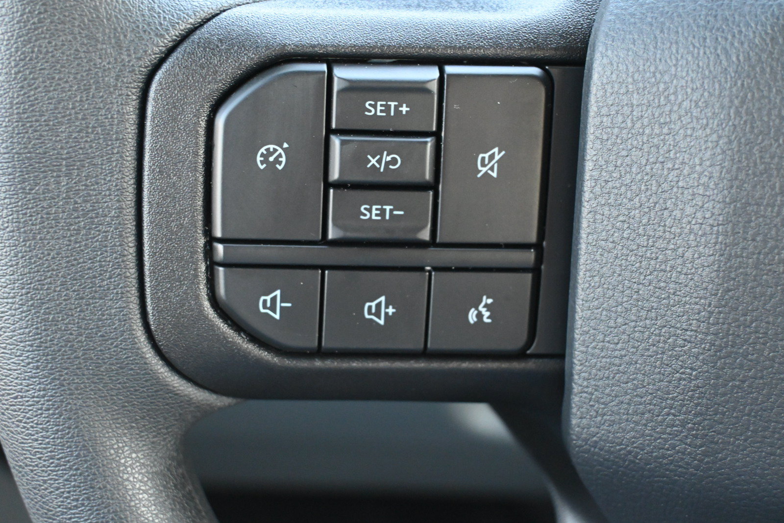 New 2026 Ford F350 XL w/ STX Appearance Package AWD/4WD image 17