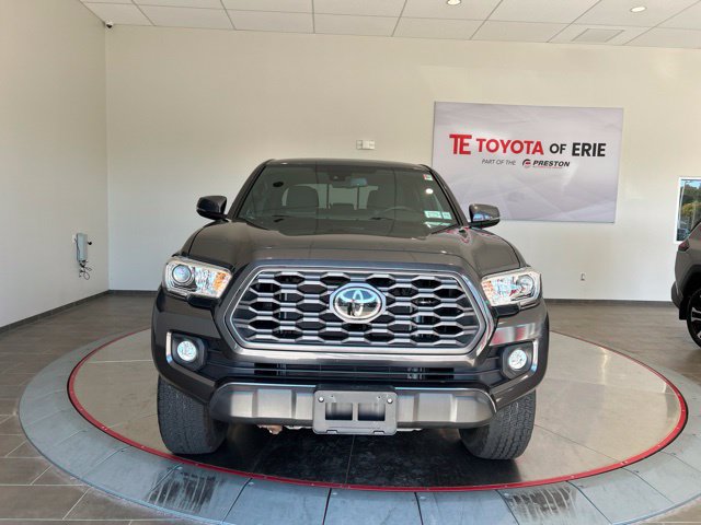 Used 2020 Toyota Tacoma TRD Off-Road AWD/4WD image 2