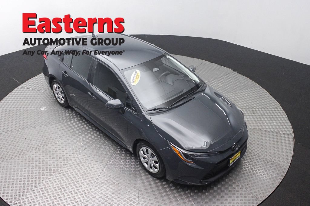 Used 2024 Toyota Corolla LE FWD image 3