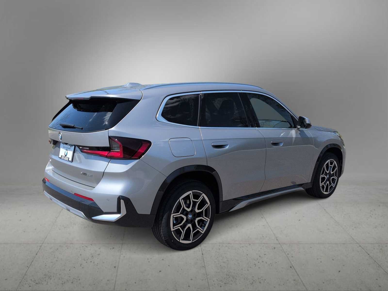 Used 2026 BMW X1 xDrive28i w/ Convenience Package AWD/4WD image 8