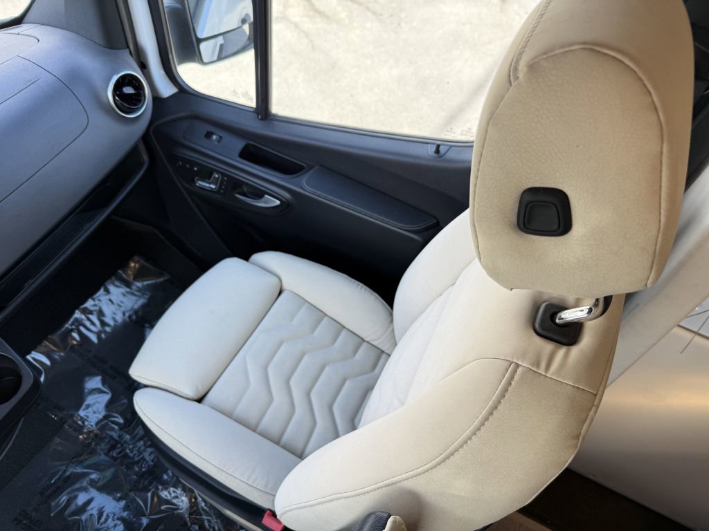 Used 2022 Mercedes-Benz Sprinter 3500 image 52