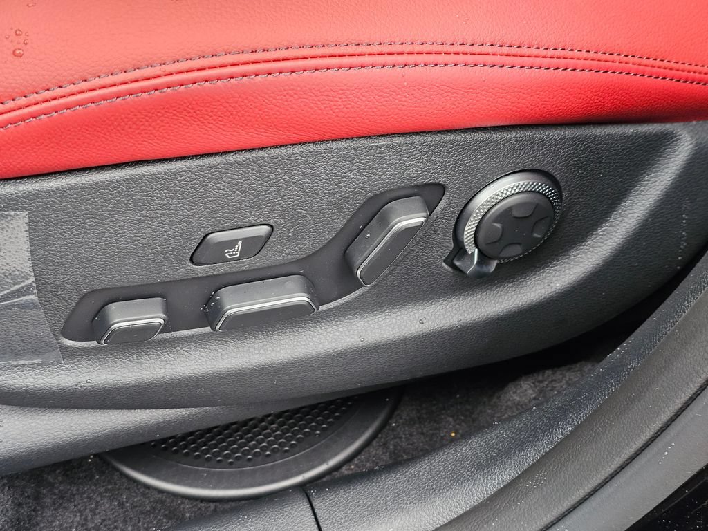 New 2026 Genesis GV70 2.5T Sport Prestige AWD/4WD image 33