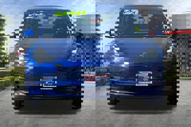 Used 2023 Tesla Model 3 Standard Range image 10