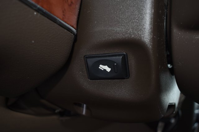 Used 2011 Chrysler Town & Country Touring w/ Entertainment Group #1 image 13