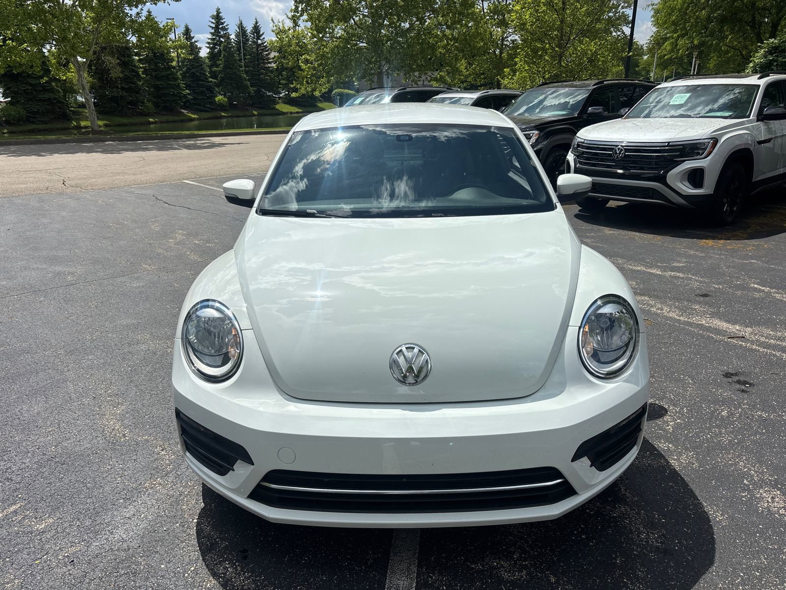 Used 2018 Volkswagen Beetle 2.0T S w/ Style & Comfort Package For S FWD image 2