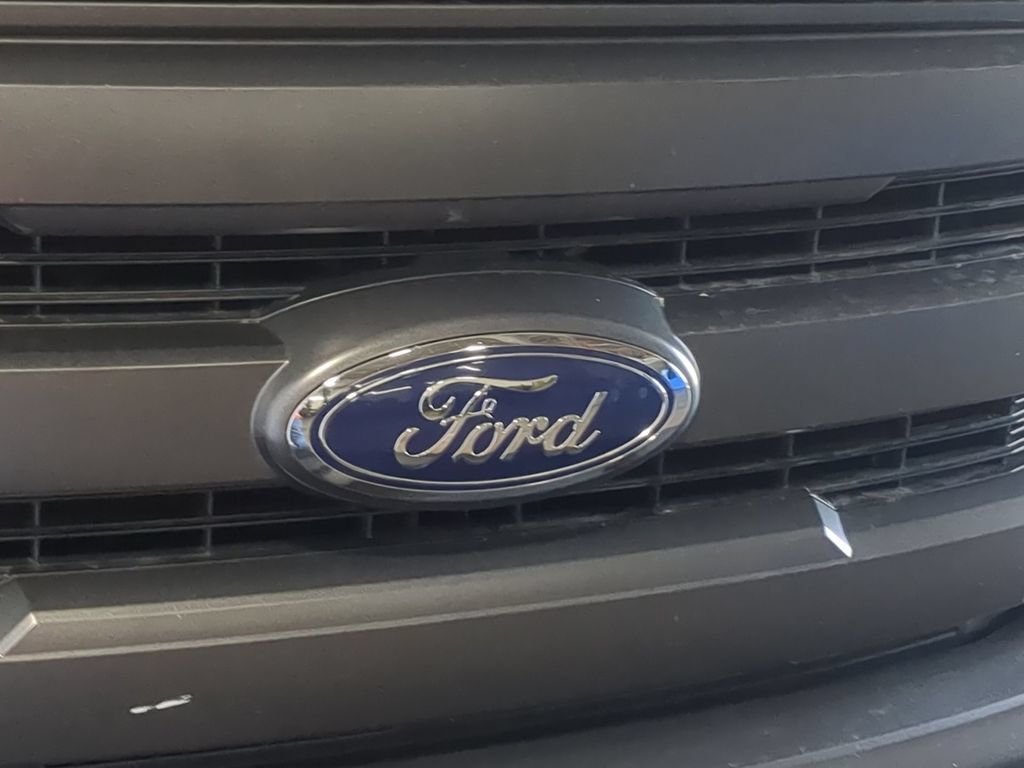 Used 2015 Ford F150 Lariat w/ Equipment Group 502A Luxury AWD/4WD image 15