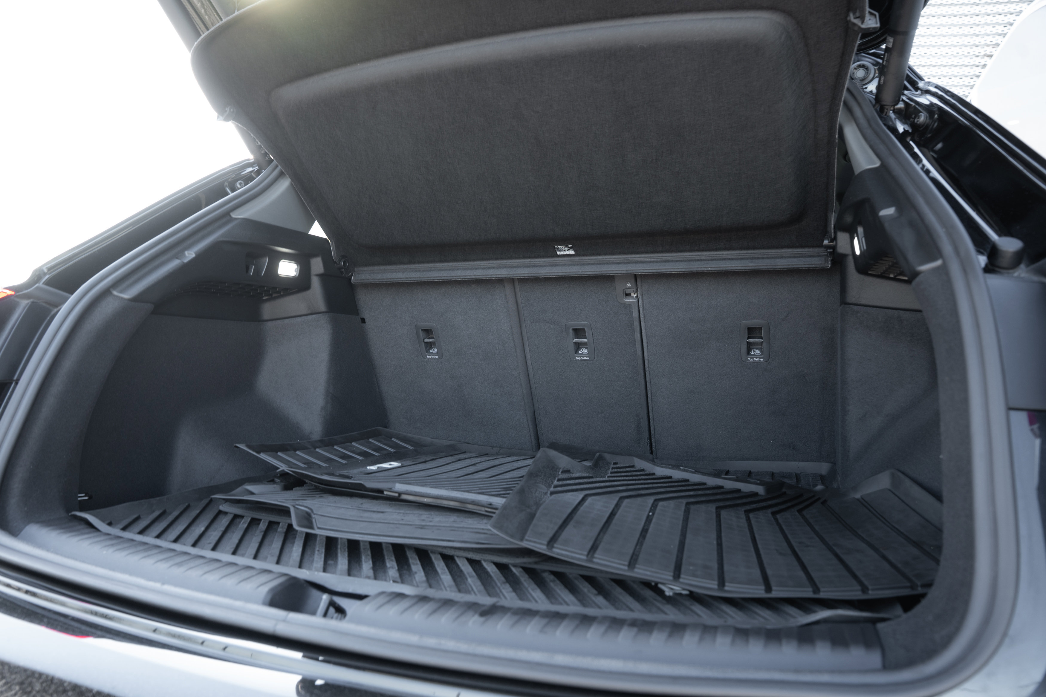 Certified 2024 Audi Q4 e-tron Prestige image 26