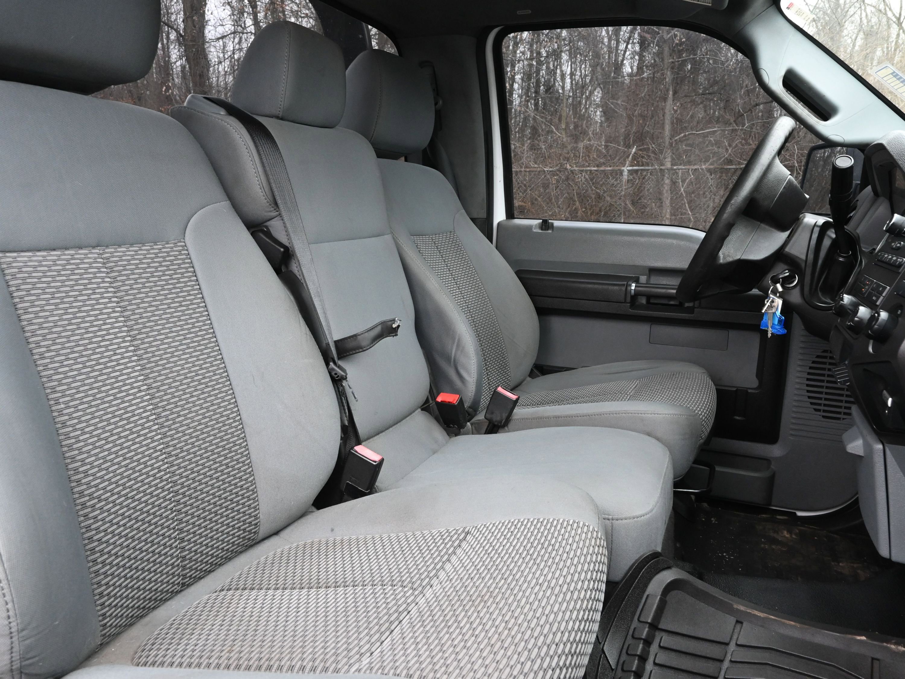 Used 2016 Ford F550 2WD Regular Cab Super Duty image 12