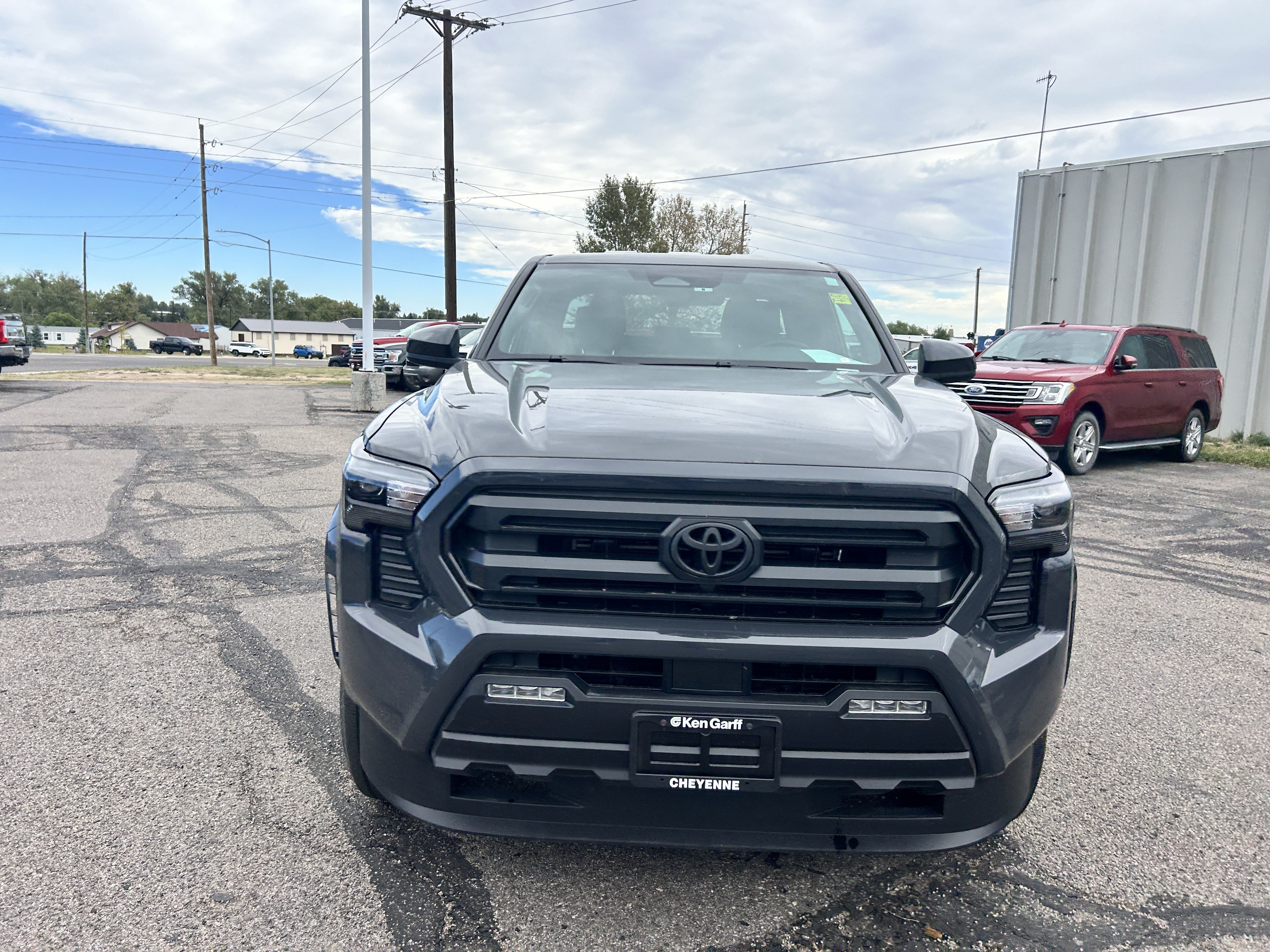 Used 2025 Toyota Tacoma SR5 AWD/4WD image 8