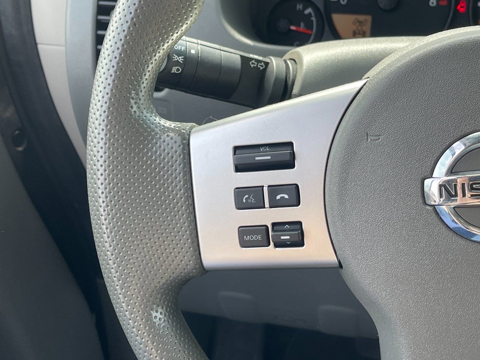 Used 2021 Nissan Frontier SV image 25