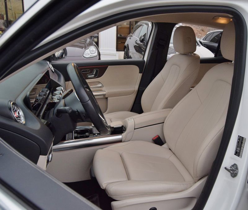 Used 2021 Mercedes-Benz GLA 250 4MATIC image 16