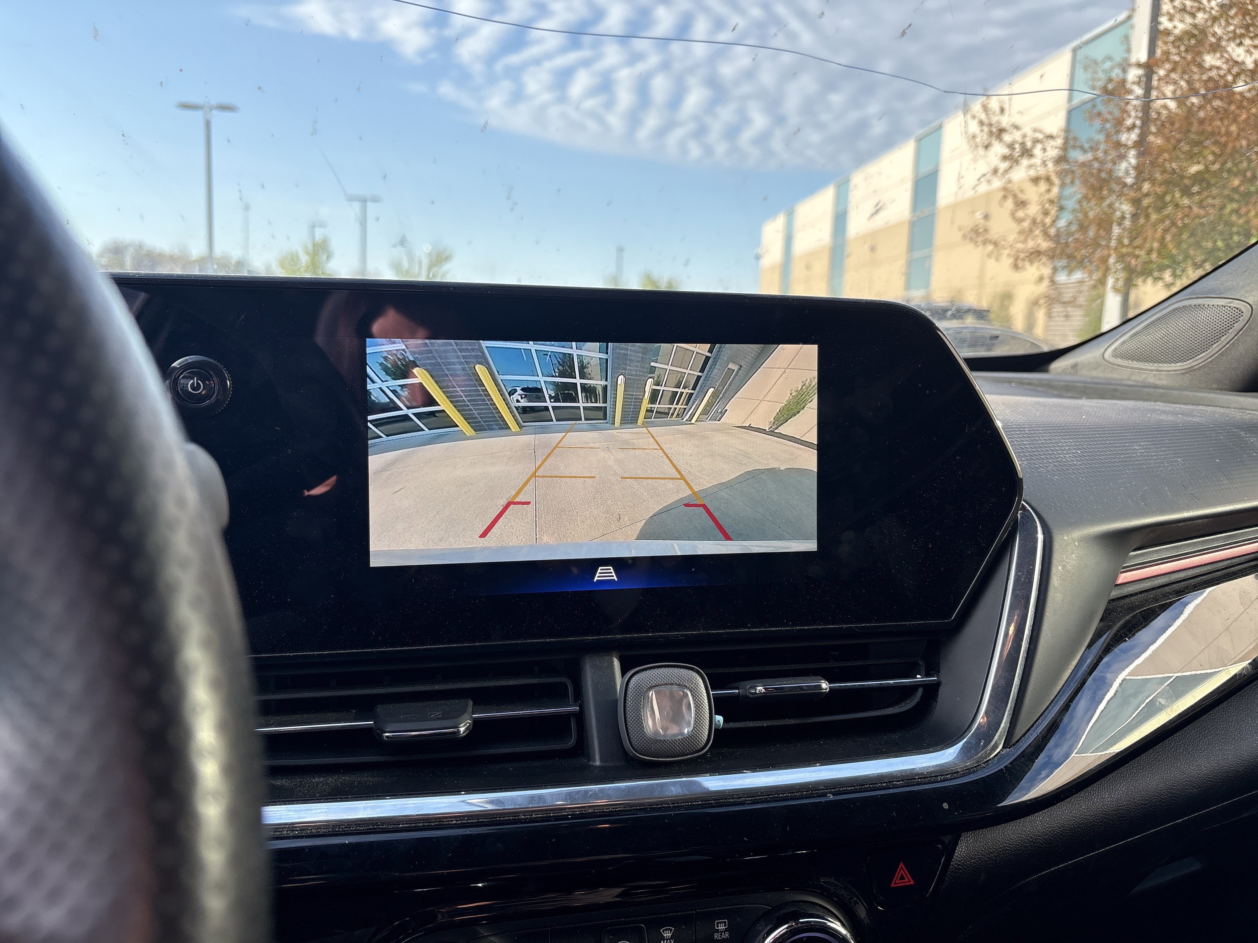 Used 2025 Chevrolet Trax RS w/ Driver Confidence Package image 29