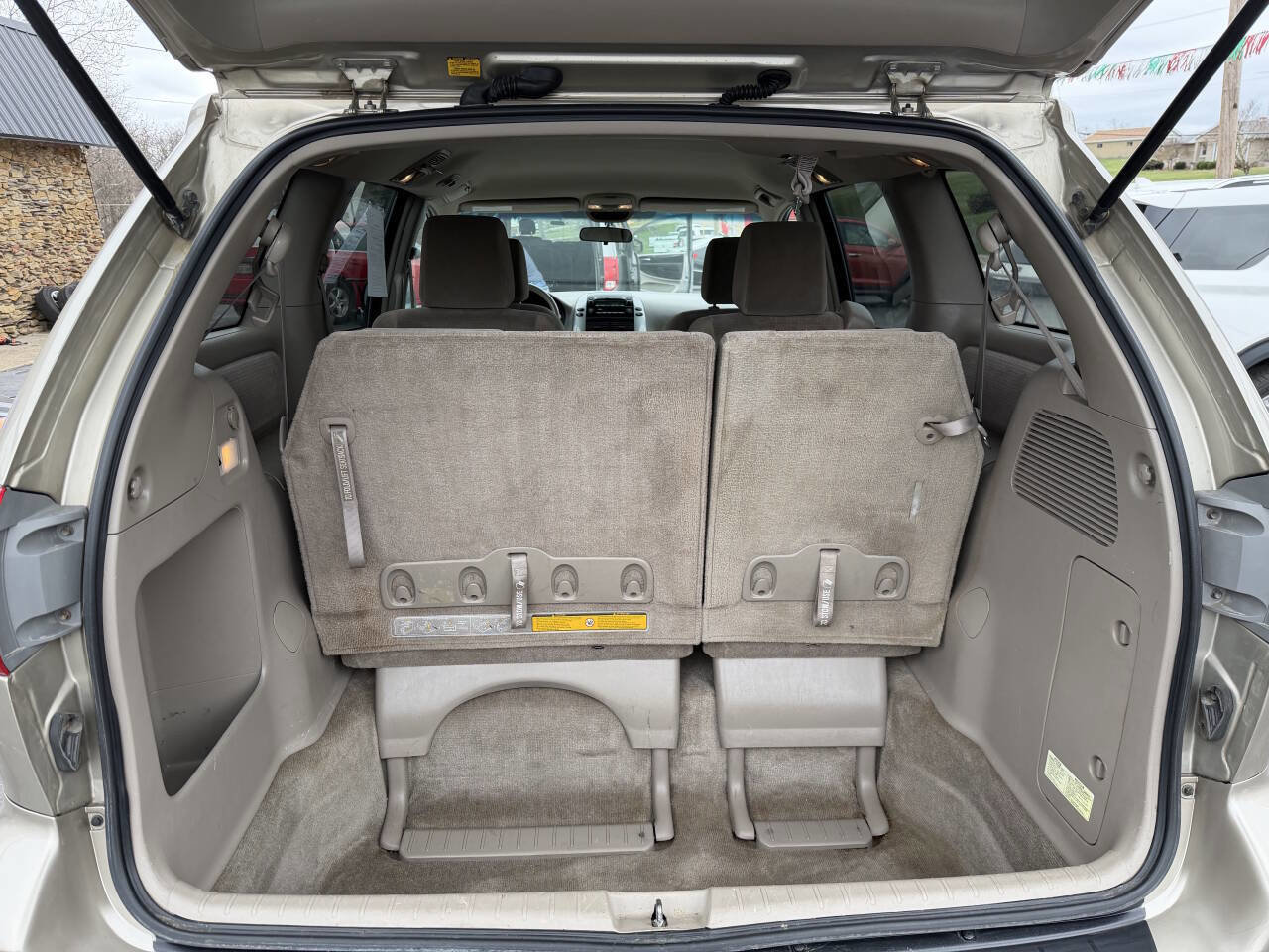 Used 2009 Toyota Sienna LE image 12