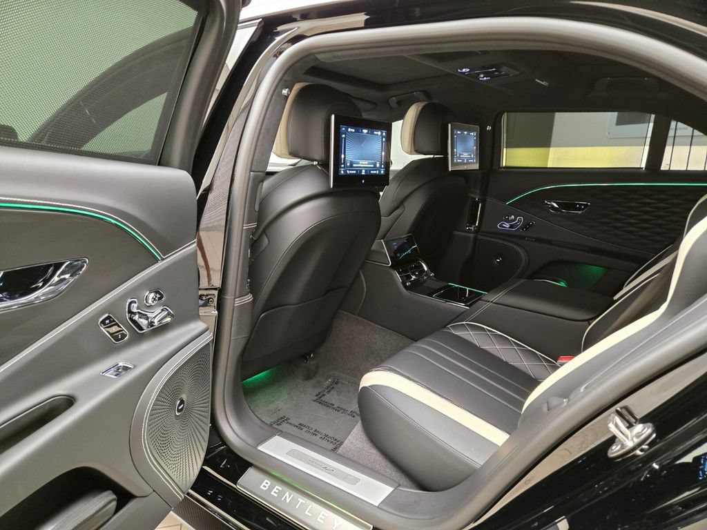 Certified 2024 Bentley Flying Spur W12 AWD/4WD image 17