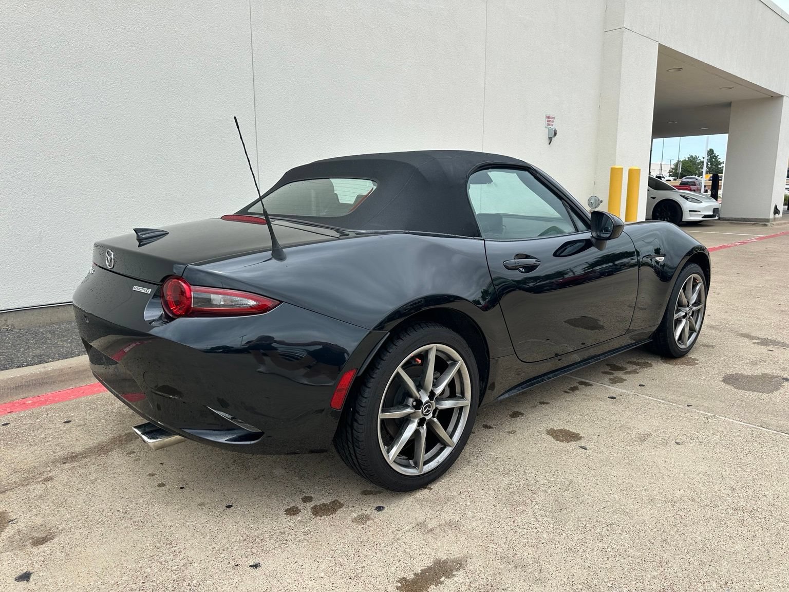 Used 2023 MAZDA MX-5 Miata Grand Touring RWD image 3