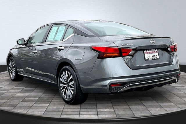 Used 2025 Nissan Altima 2.5 SV image 4